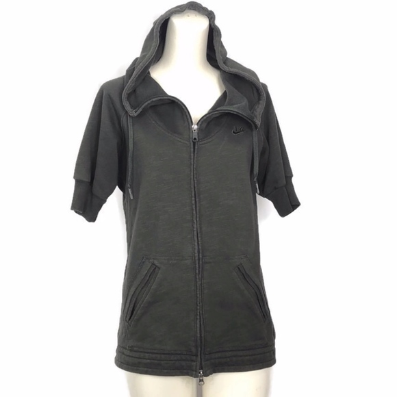 half sleeve hoodie nike